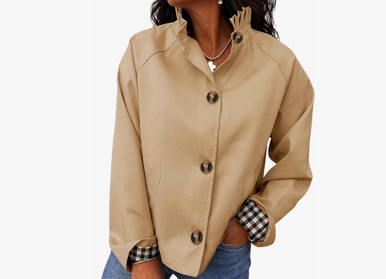Camel ruffle stand collar jacket with plaid cuffs